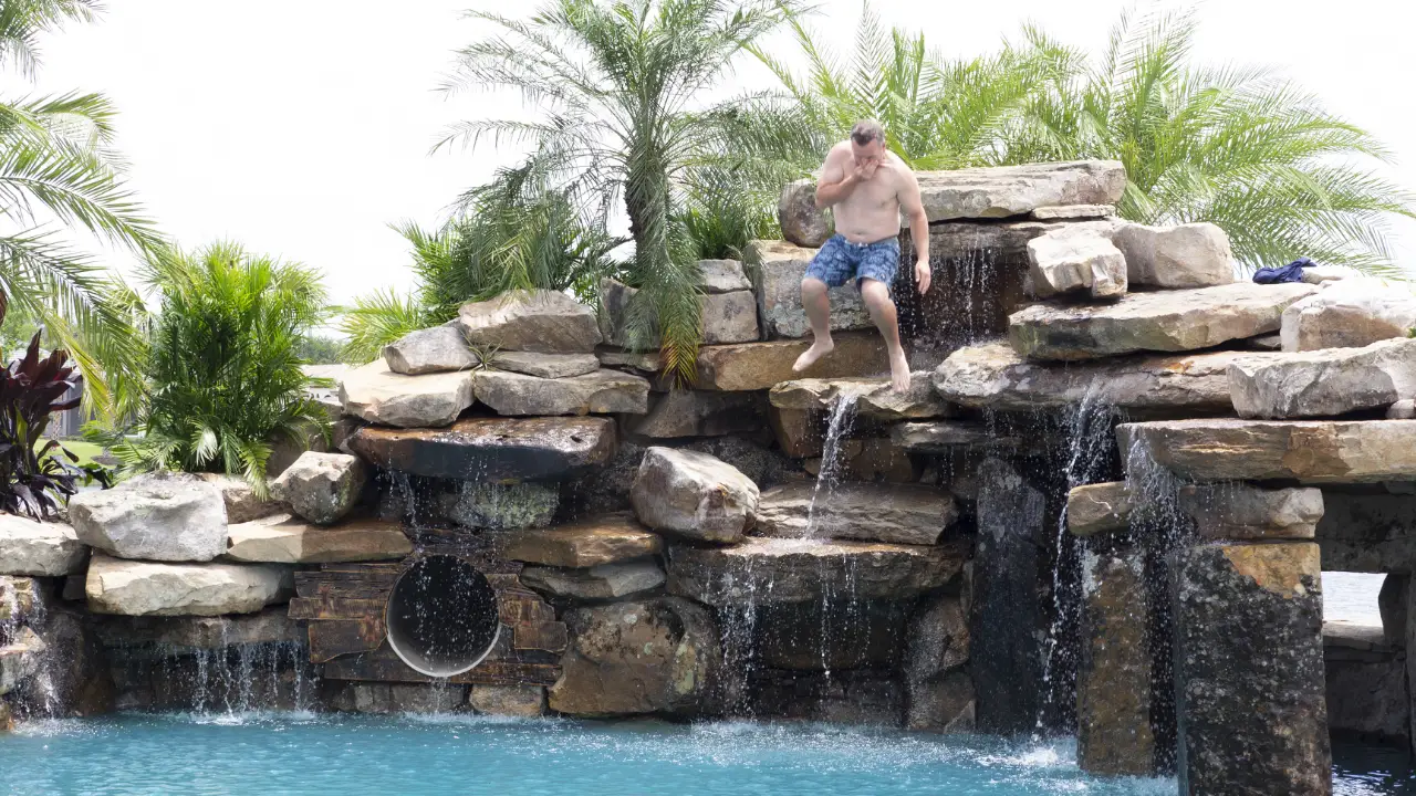 Animal Planet - Insane Pools: Off the Deep End