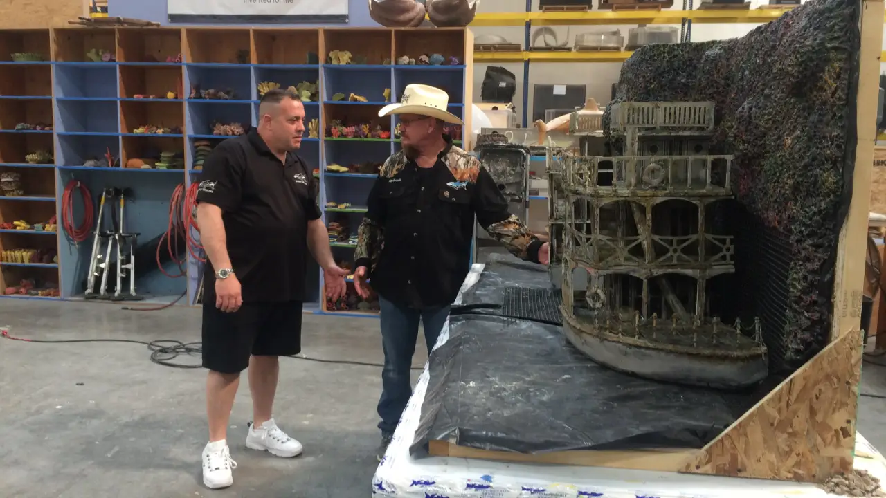 Animal Planet - Tanked