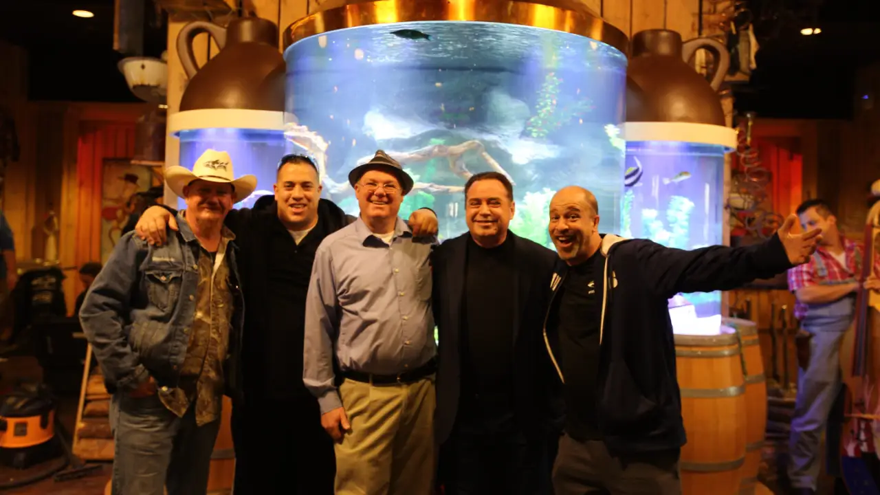 Animal Planet - Tanked