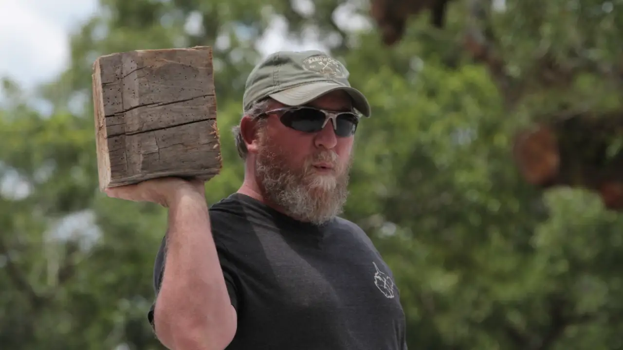 Discovery Channel - Barnwood Builders