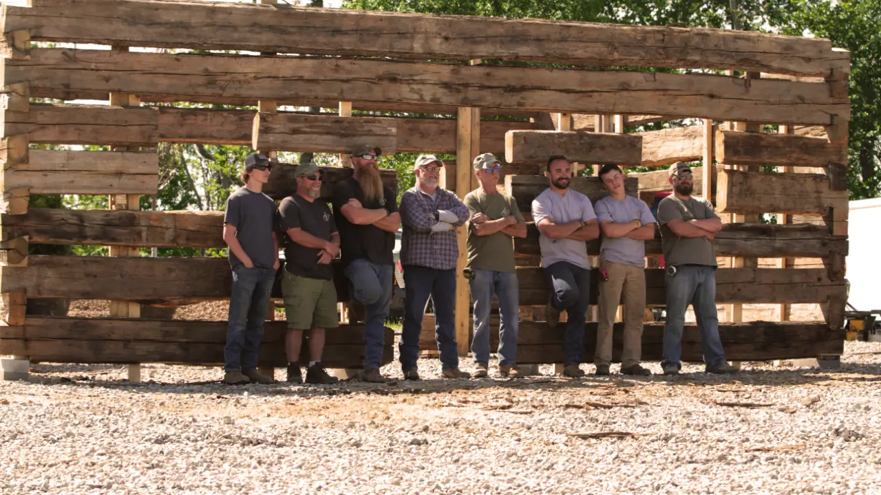 Discovery Channel - Barnwood Builders