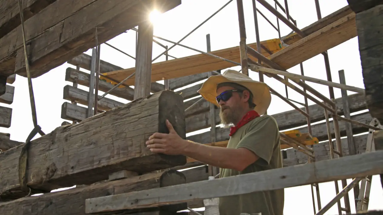 Discovery Channel - Barnwood Builders 