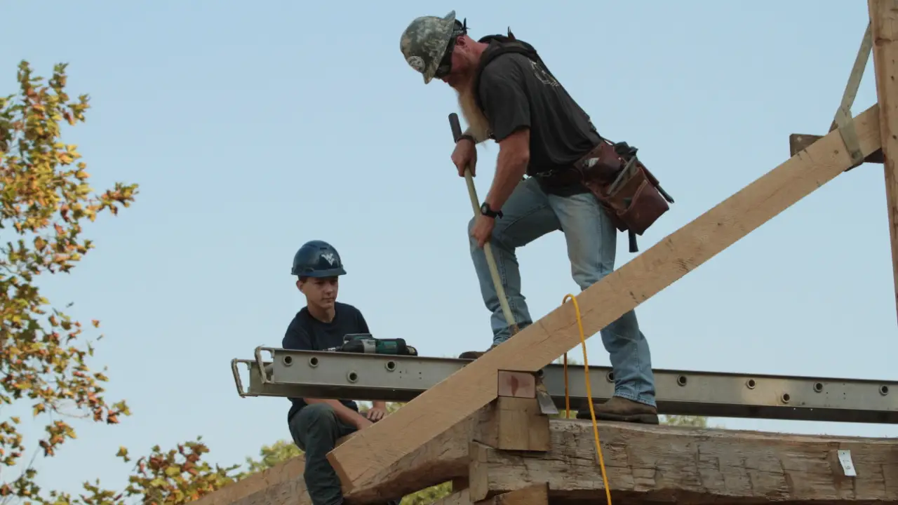 Discovery Channel - Barnwood Builders 