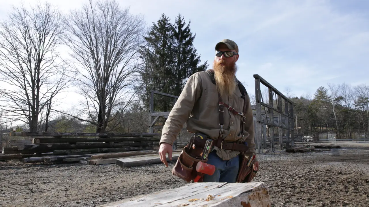 Discovery Channel - Barnwood Builders 