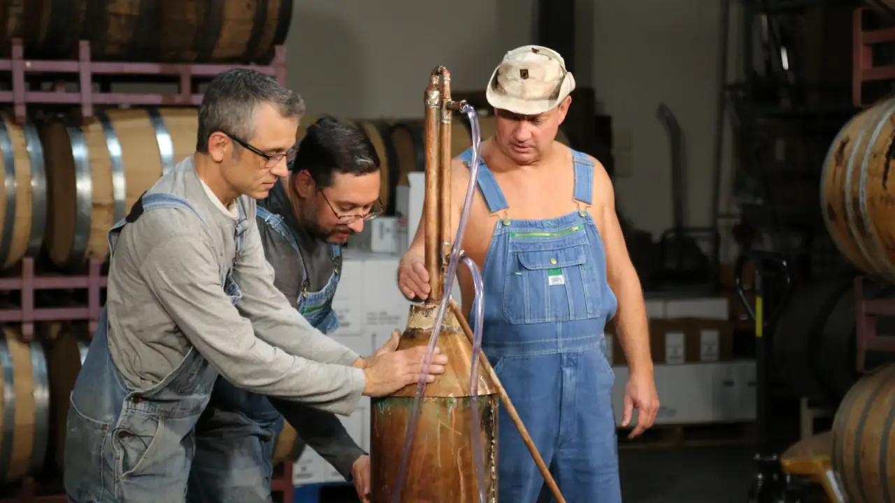 Discovery Channel - Moonshiners: Whiskey Business