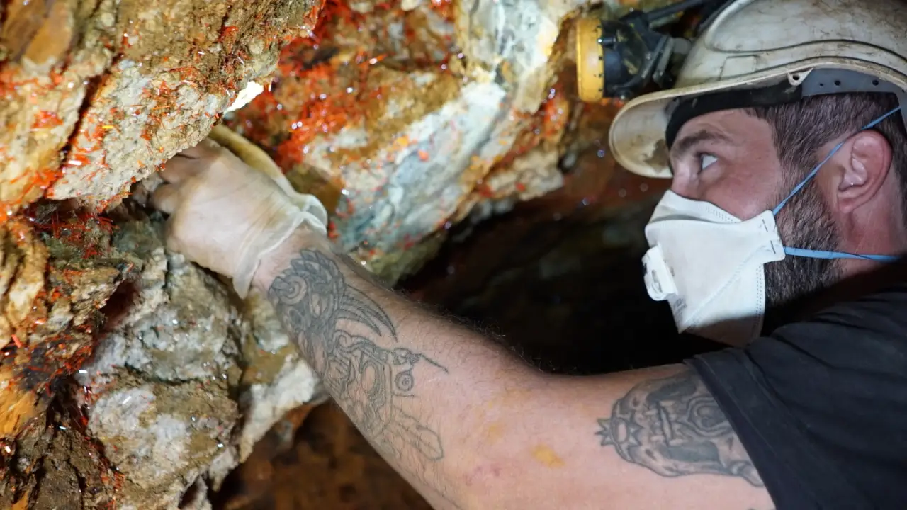 Discovery Channel - Outback Crystal Hunters