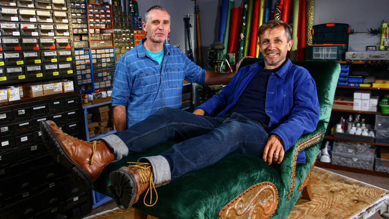 Salvage Hunters: The Restorers