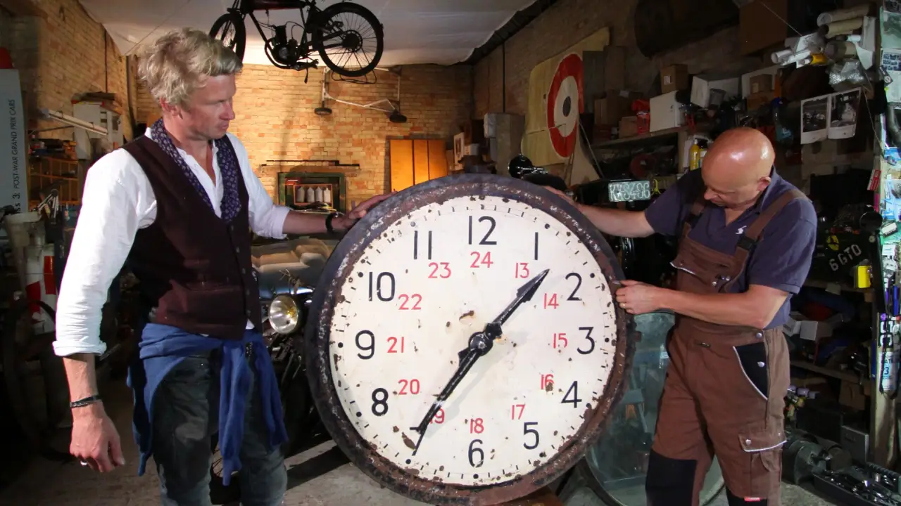 Salvage Hunters: The Restorers