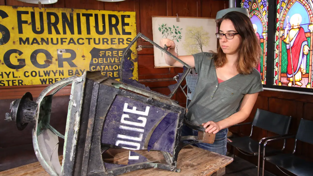 Salvage Hunters: The Restorers