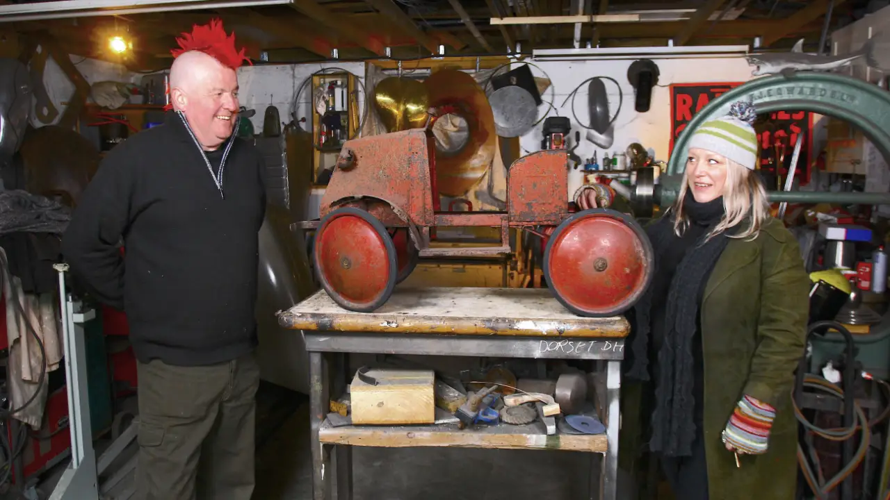 Salvage Hunters: The Restorers