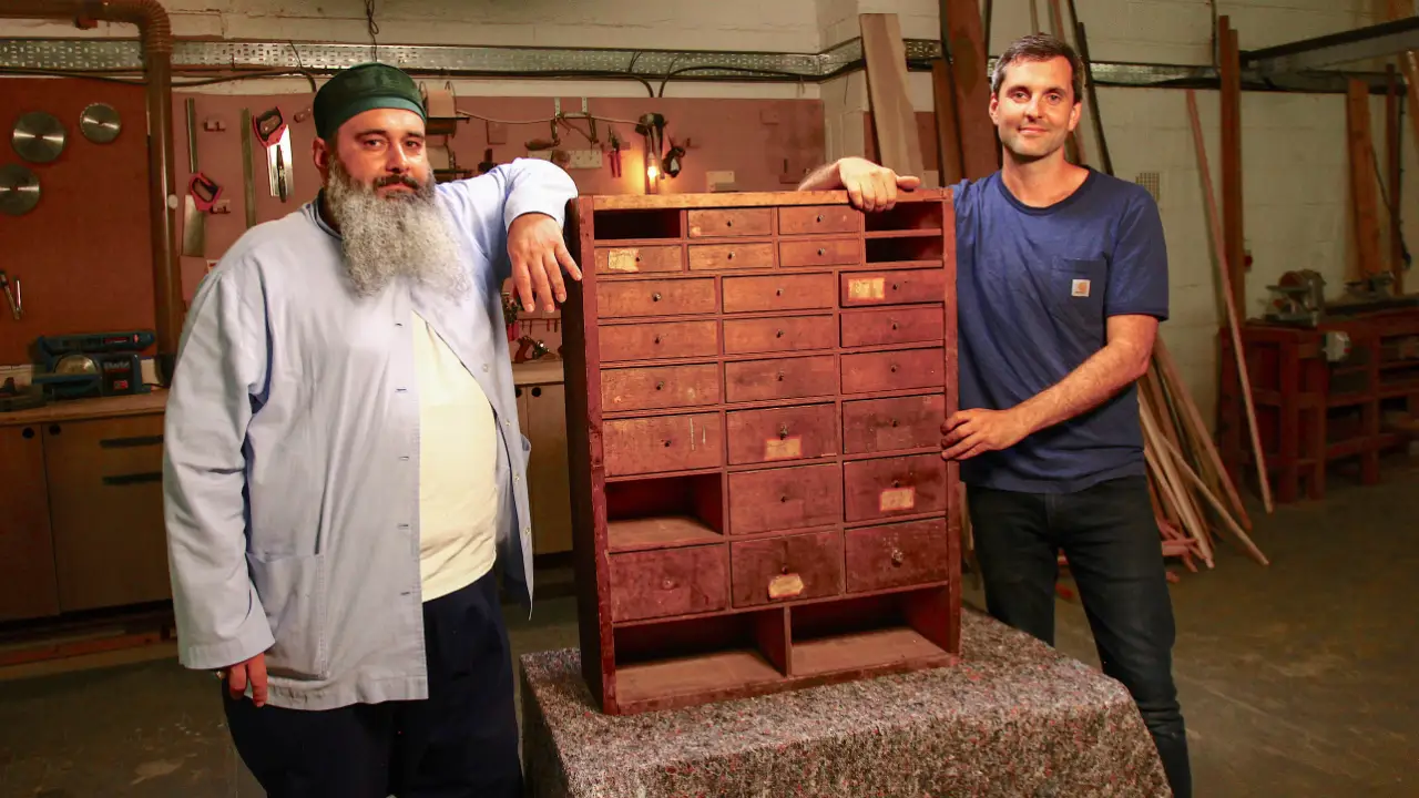 Discovery Channel - Salvage Hunters: The Restorers
