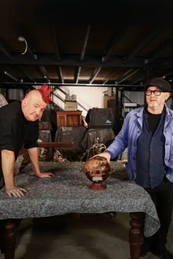Bild från filmen Salvage Hunters: The Restorers