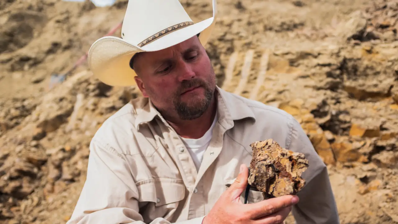 Dino Hunters