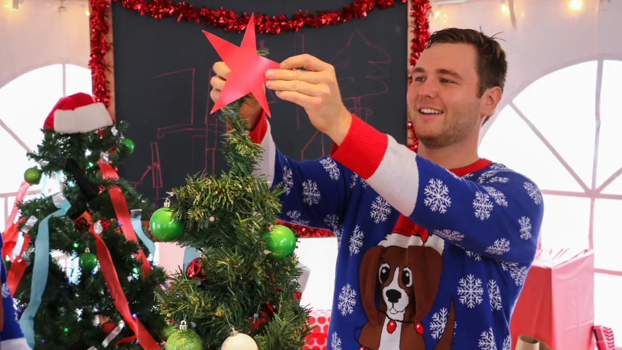 Discovery Science - Rocket Around the Xmas Tree