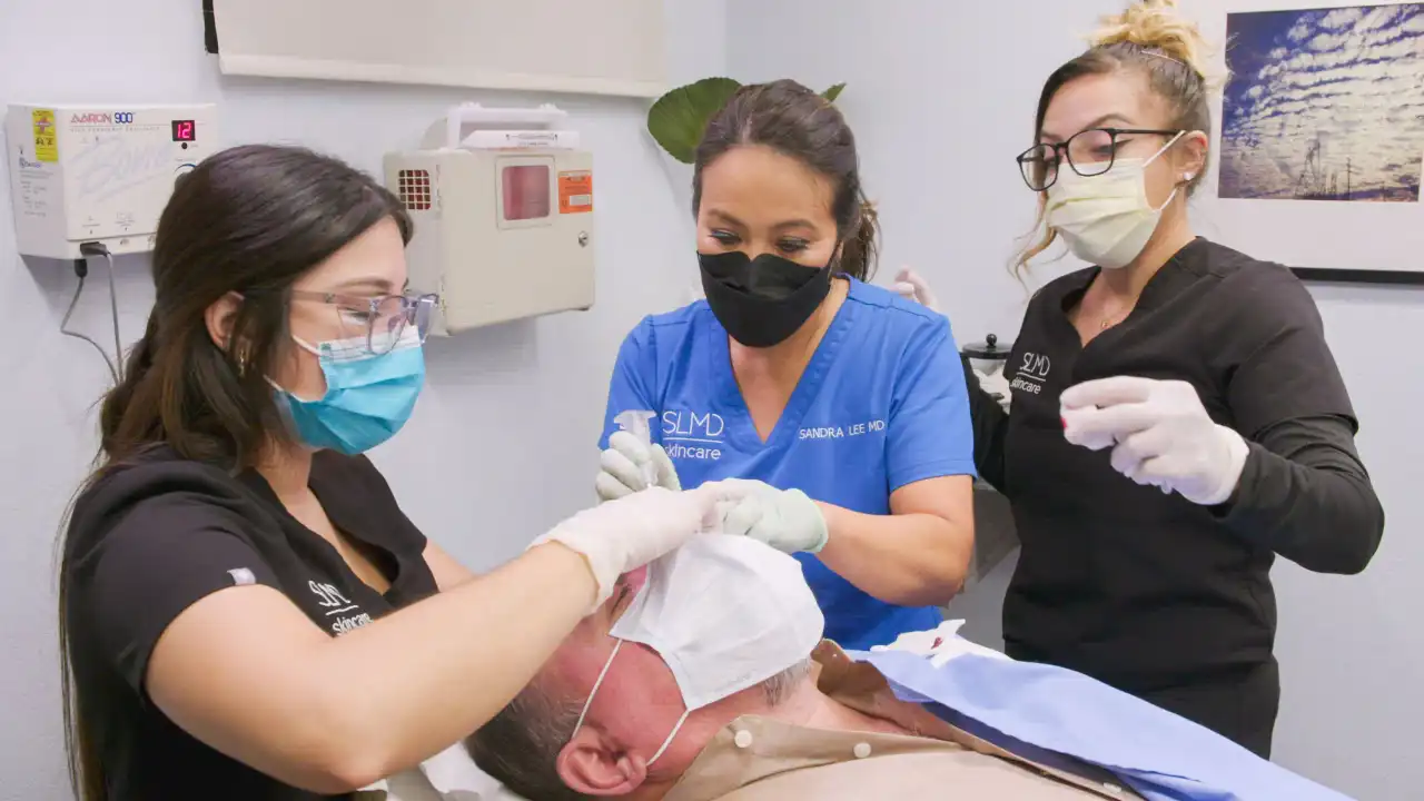 Dr. Pimple Popper