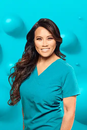 Bild från filmen Dr. Pimple Popper
