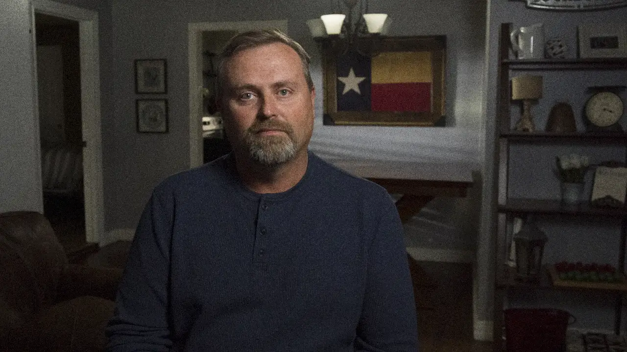 Investigation Discovery - The Killer Beside Me