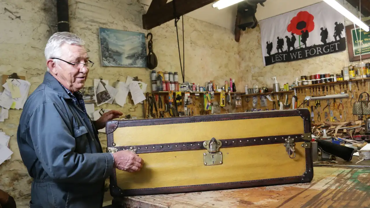 Salvage Hunters: The Restorers