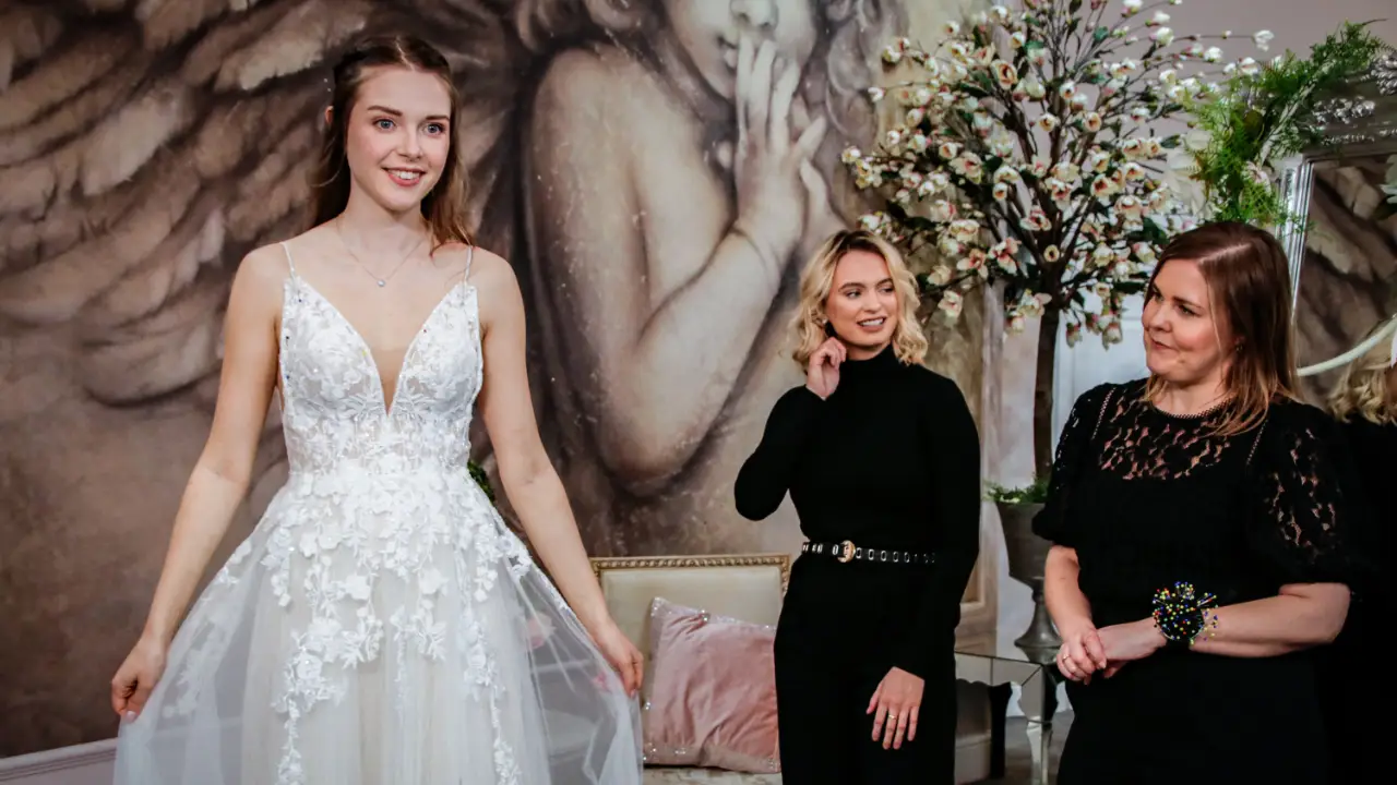 TLC - Say Yes To The Dress Lancashire