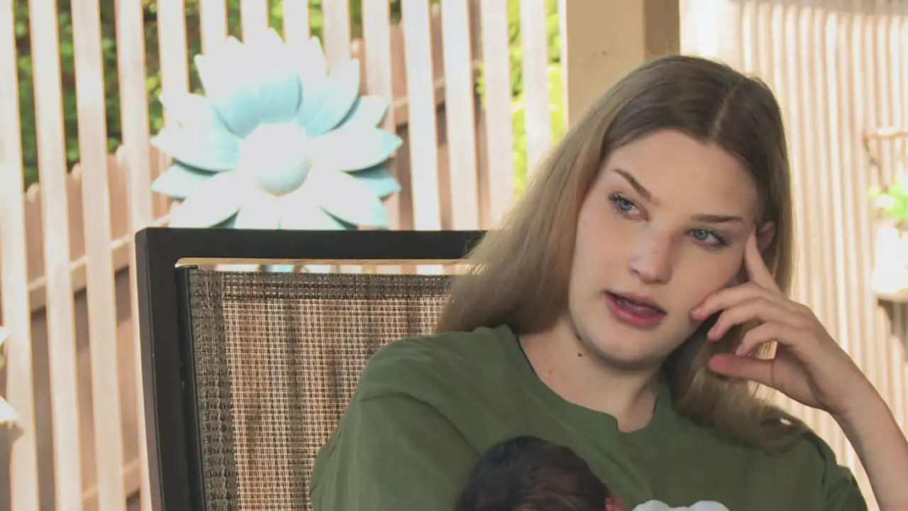 Unexpected: Teenage & Pregnant