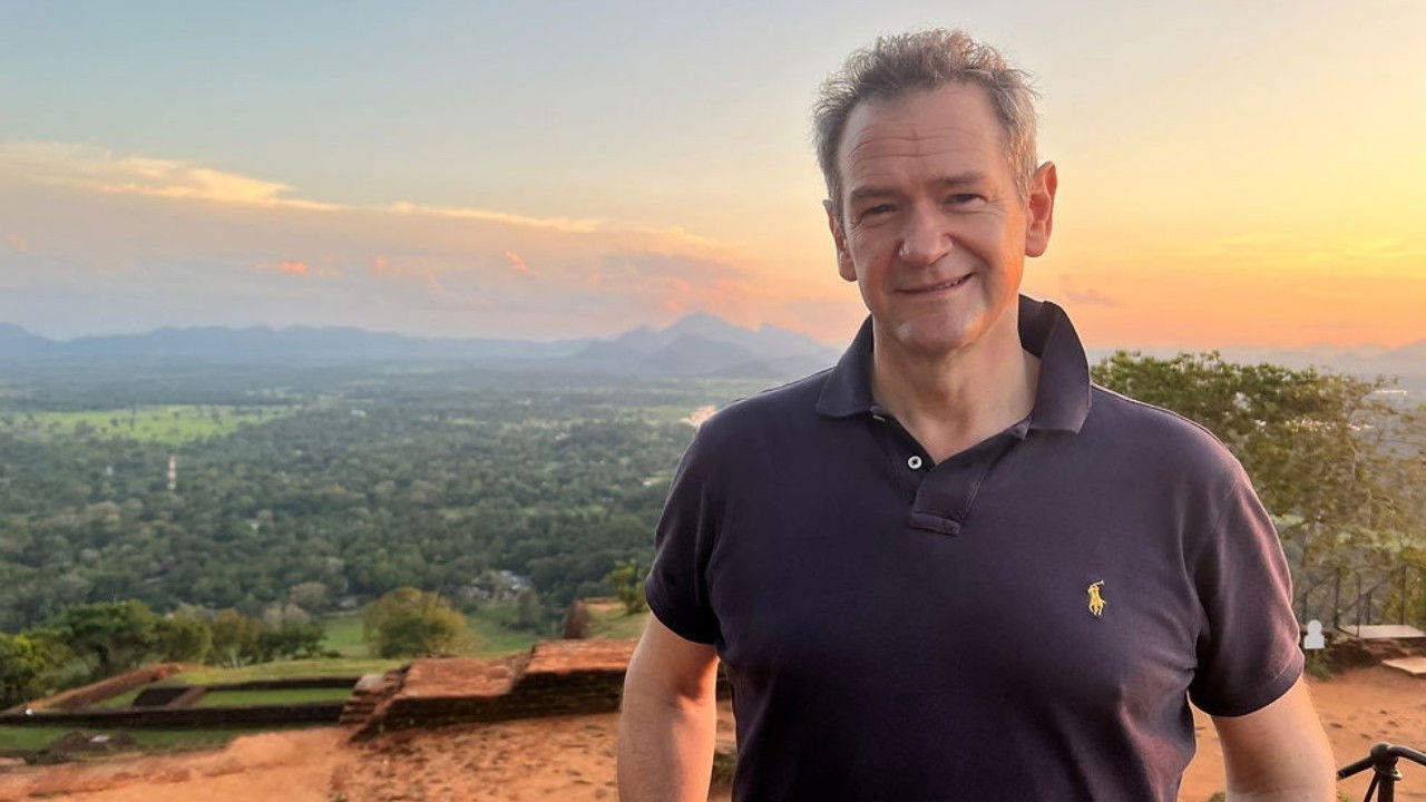 BBC Earth - Alexander Armstrong in India